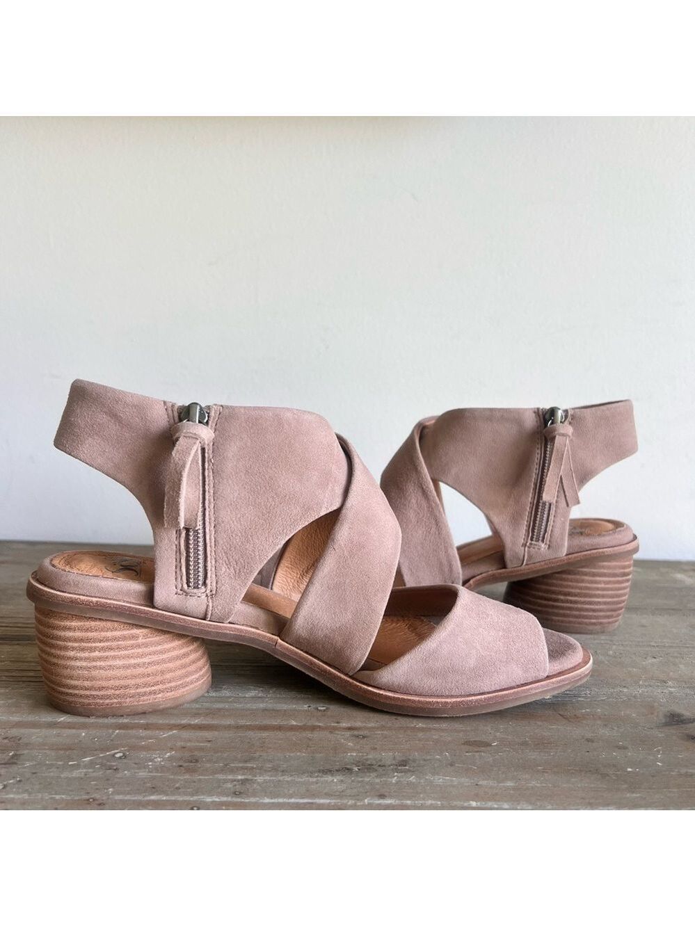 Sofft Women's Camille Stone Suede Heeled Shoe Size 9 #211A - Picture 5 of 11
